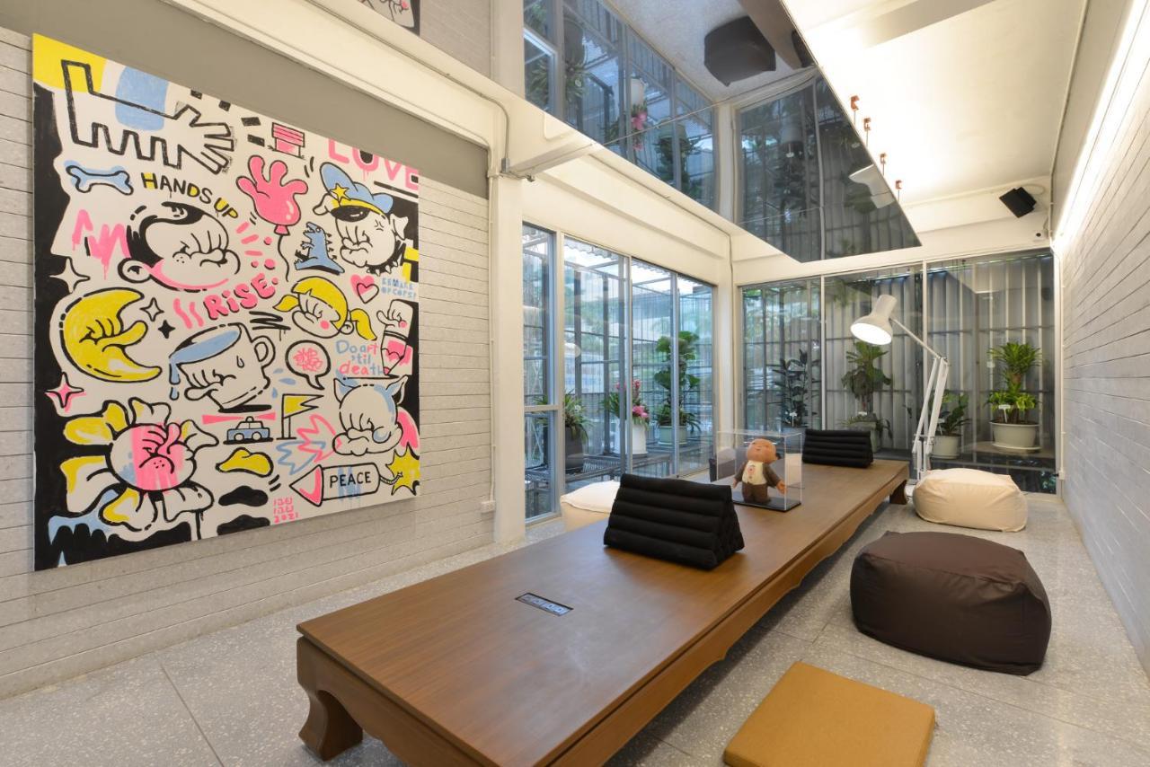 Hostel Tiang Capsule Bangkok Exterior foto